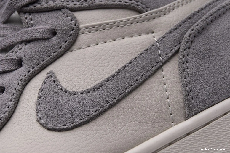 Pale High Ivory Retro 1  (W) Jordan air AH7389-101  1024